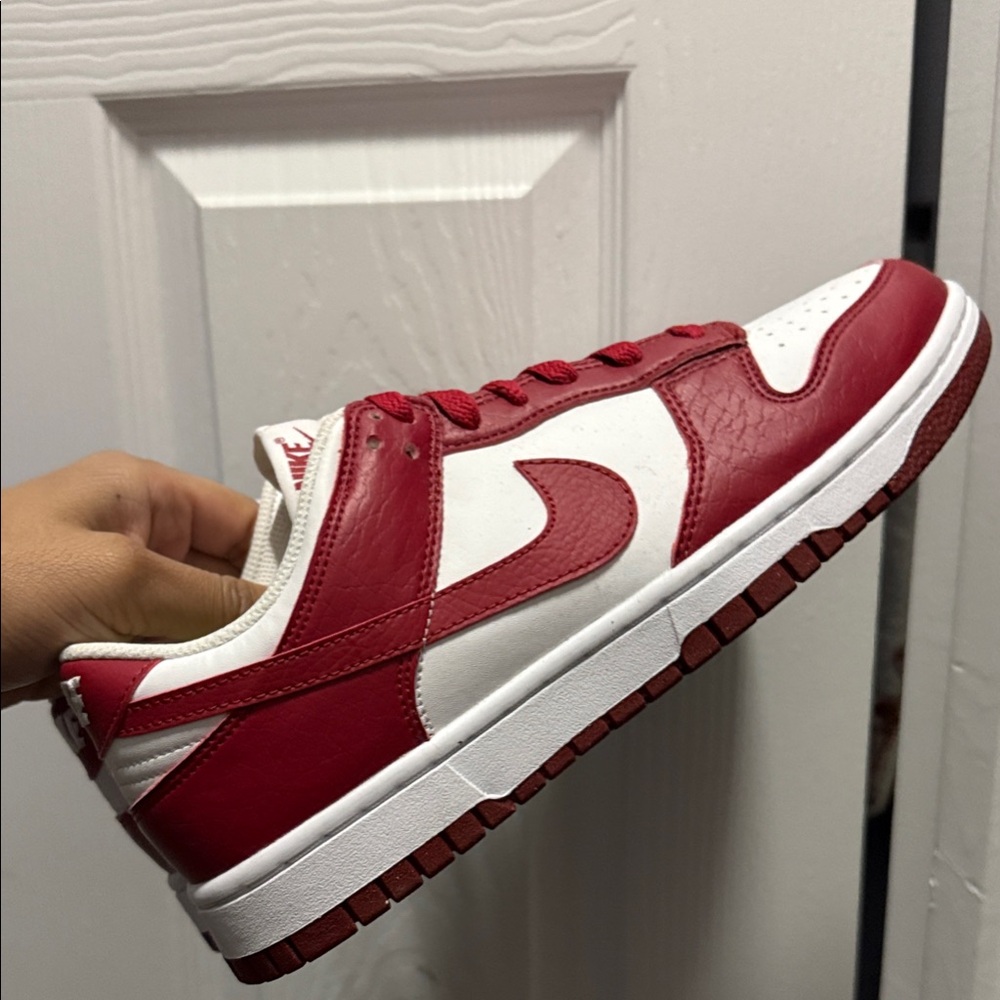Nike Red and White Men's Sneakers